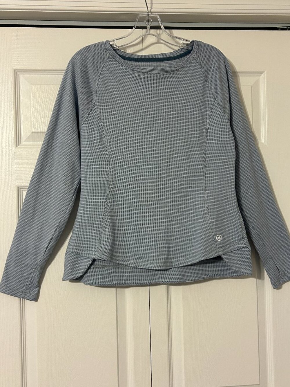 AVALANCHE Sz M Blue & White Grid Stripe Pattern Outdoor Athletic Activewear Top